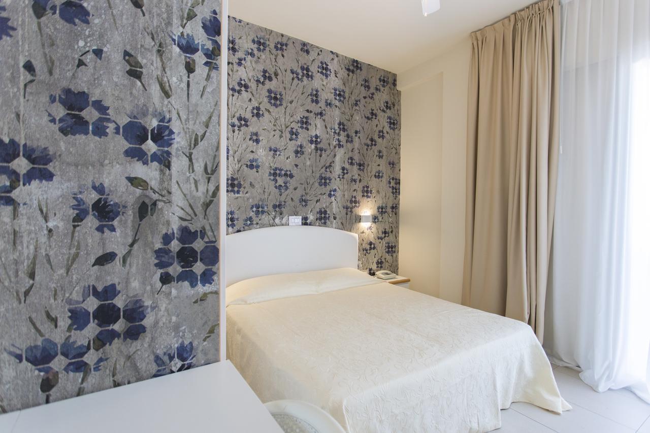 Sirena Boutique Hotel 3*