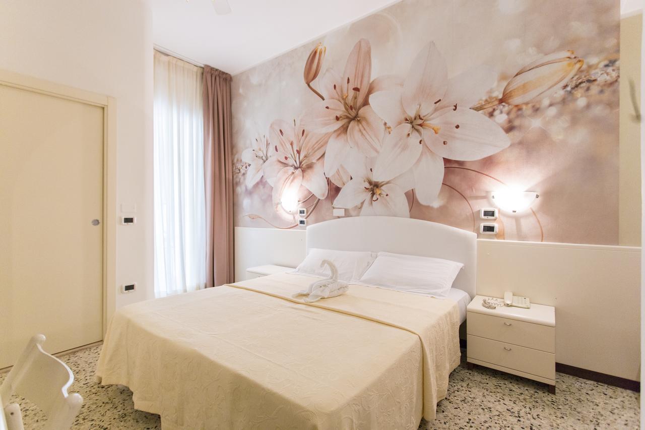 Sirena Boutique Hotel 3*