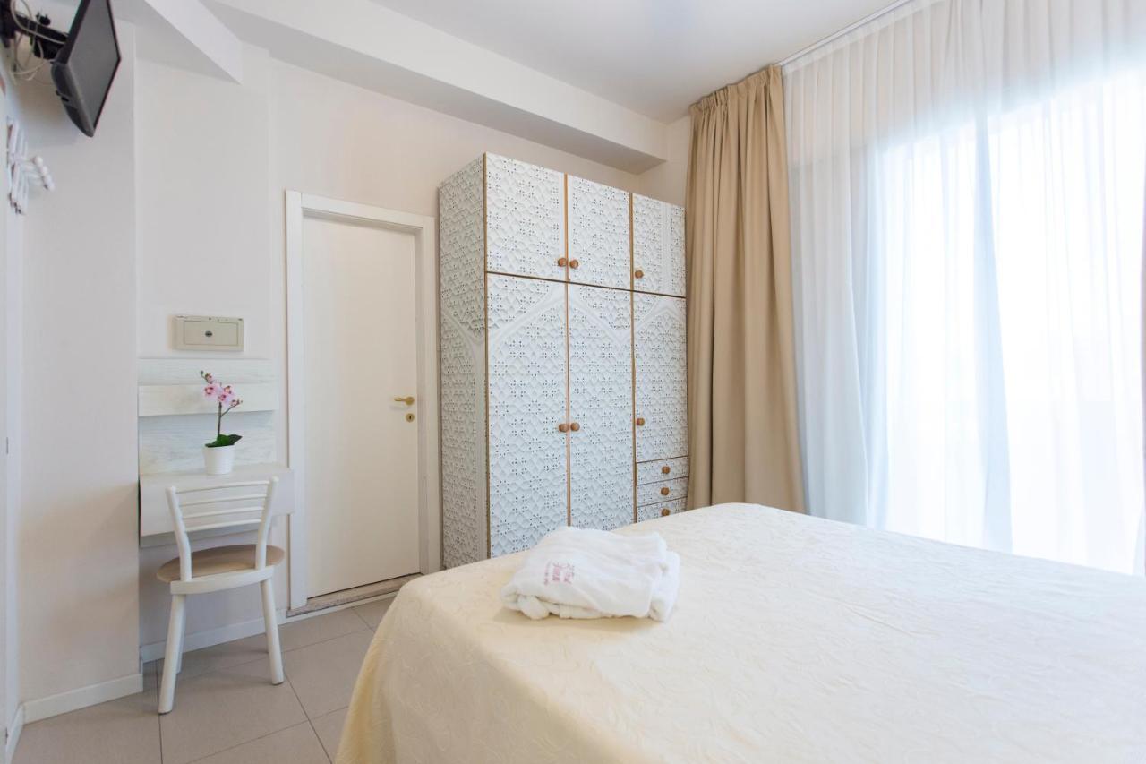 Sirena Boutique Hotel 3*